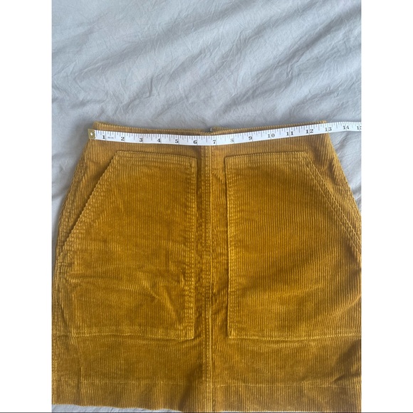 UNIQLO Corduroy Skirt size 2 - Picture 4 of 8